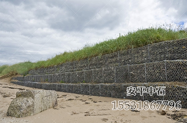 鋅鋁合金格賓網(wǎng)護(hù)岸.jpg 鋅鋁合金格賓網(wǎng)護(hù)岸.jpg